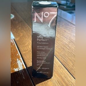 No 7 stay perfect foundation all skin types coverage medium honey SPF 15 new 1oz